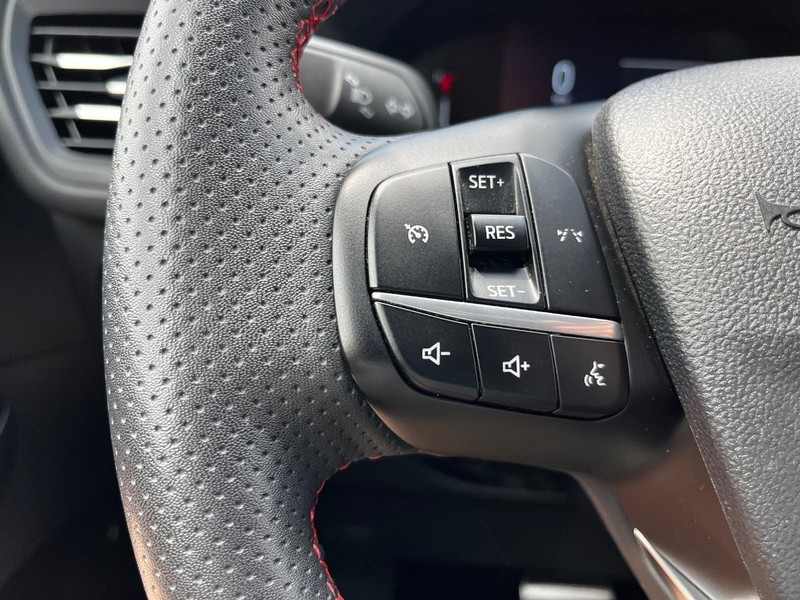 Ford Escape Vehicle Image 16