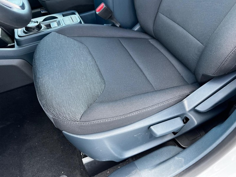 Ford Maverick Vehicle Image 09