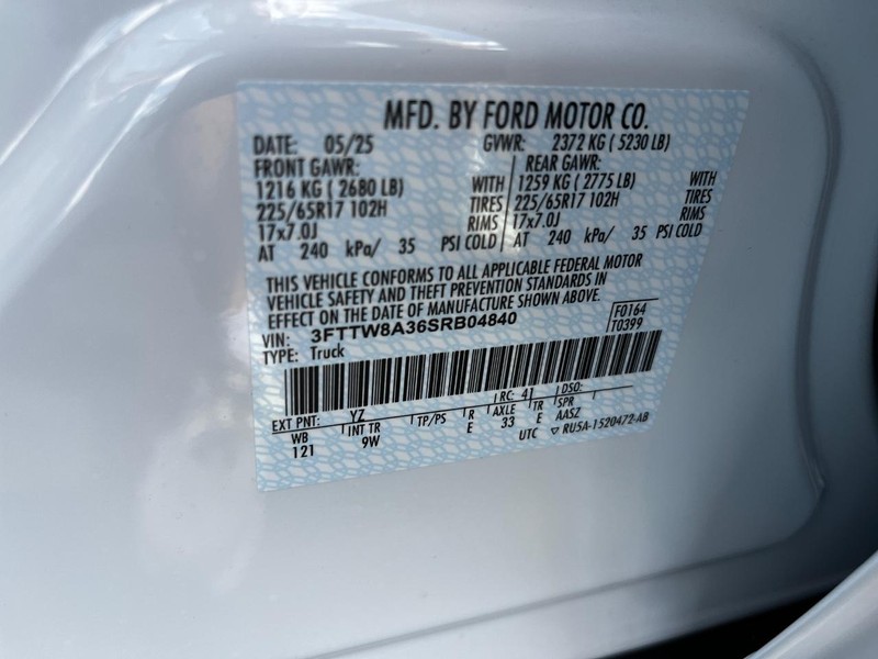 Ford Maverick Vehicle Image 16
