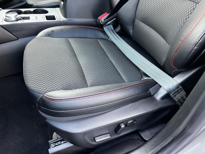 Ford Escape Vehicle Image 09
