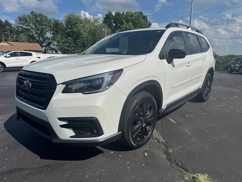 Subaru Ascent Vehicle Image 02