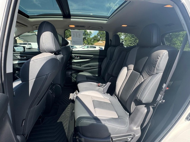 Subaru Ascent Vehicle Image 11
