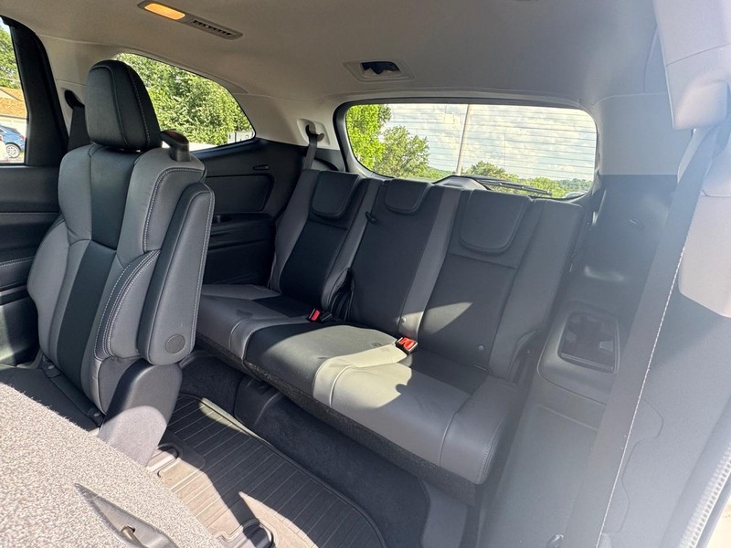 Subaru Ascent Vehicle Image 12