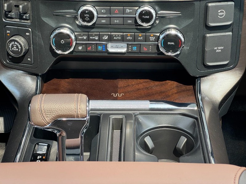 Ford F-150 Vehicle Image 10