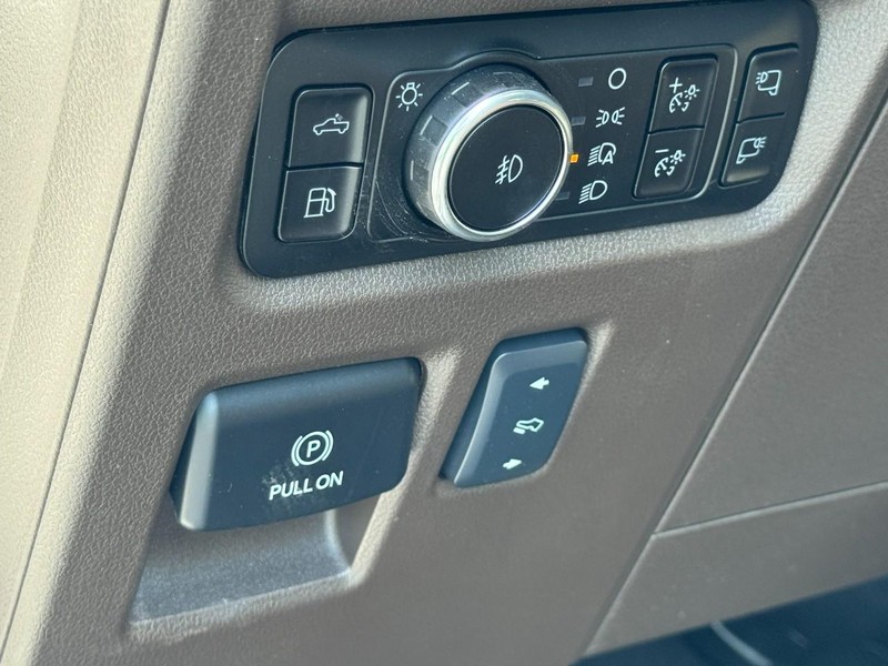 Ford F-150 Vehicle Image 14