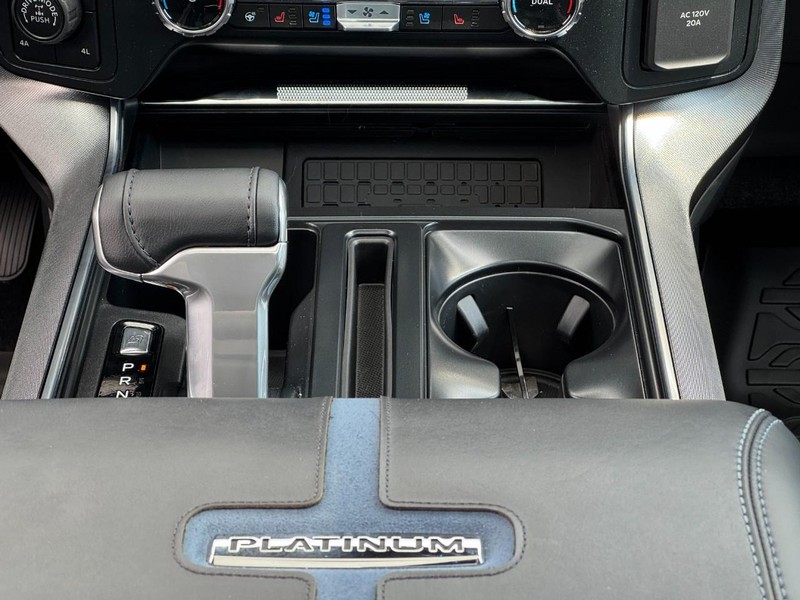 Ford F-150 Vehicle Image 10
