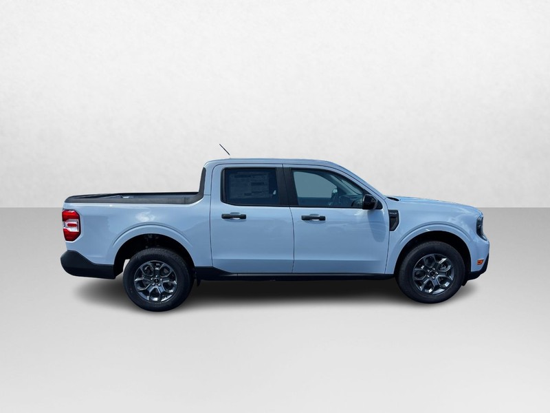 Ford Maverick Vehicle Image 02