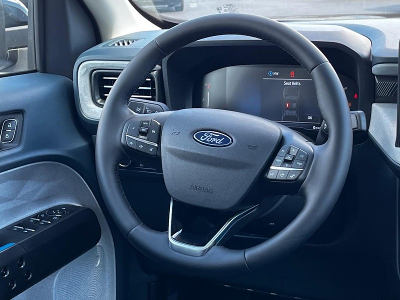 Ford Maverick Vehicle Image 06