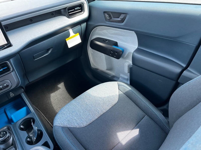 Ford Maverick Vehicle Image 07
