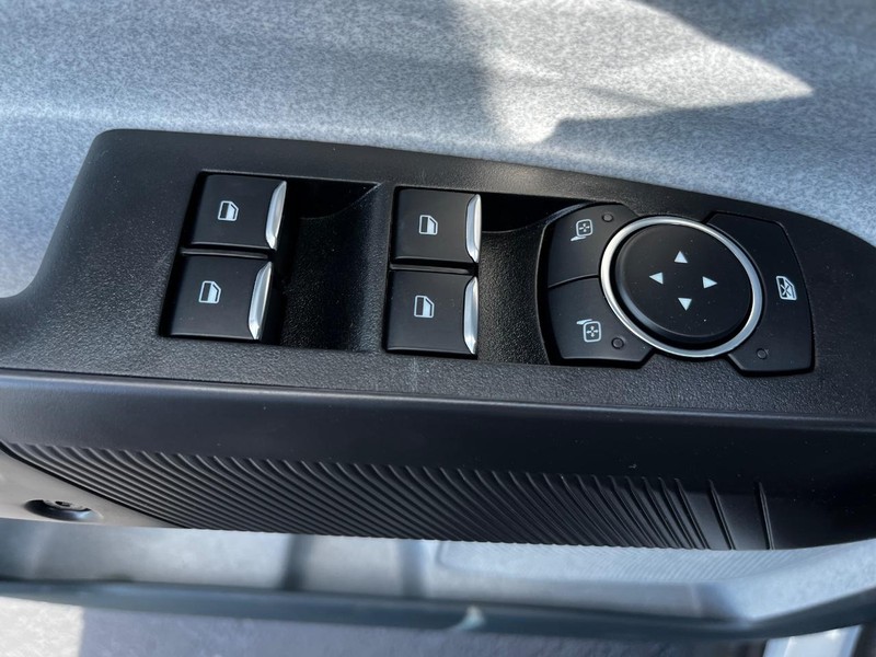 Ford Maverick Vehicle Image 08