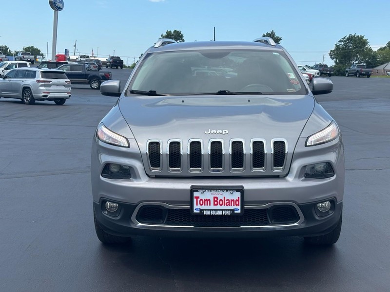 Jeep Cherokee Vehicle Image 09