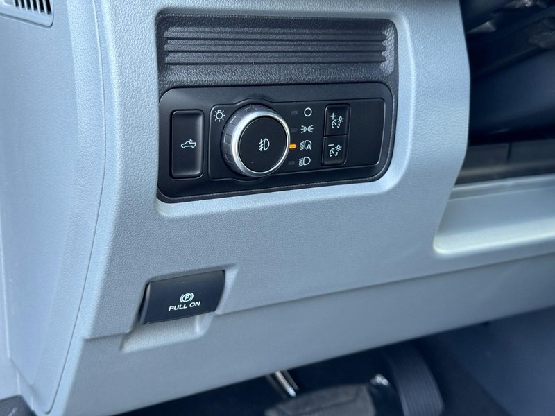 Ford Super Duty F-350 SRW Vehicle Image 14