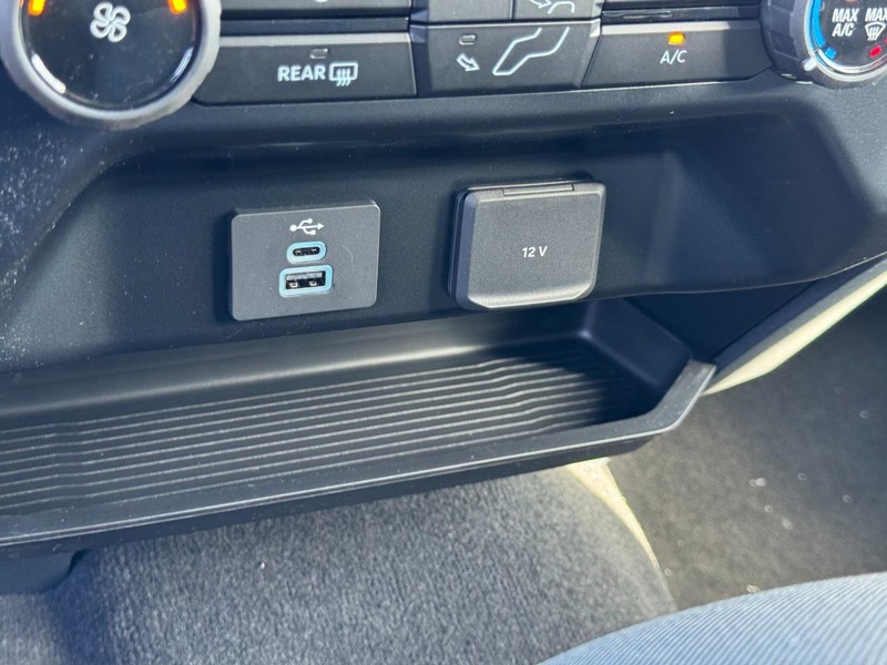 Ford Super Duty F-350 SRW Vehicle Image 18