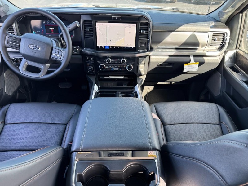 Ford Super Duty F-350 SRW Vehicle Image 07