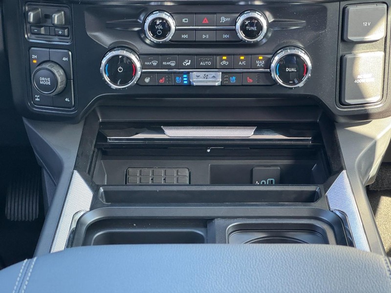 Ford Super Duty F-350 SRW Vehicle Image 10