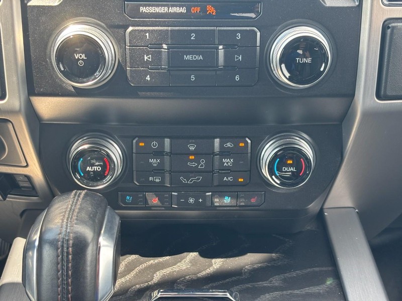 Ford F-150 Vehicle Image 14