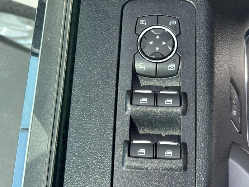 Ford F-150 Vehicle Image 24