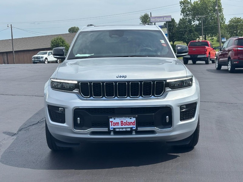 Jeep Grand Cherokee L Vehicle Image 10