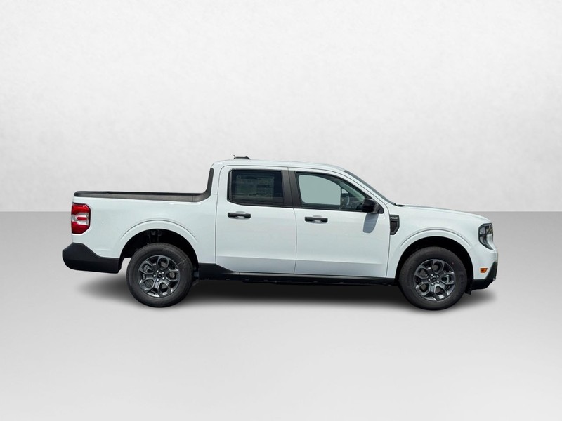 Ford Maverick Vehicle Image 02