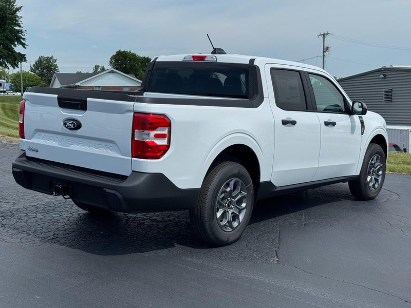 Ford Maverick Vehicle Image 03