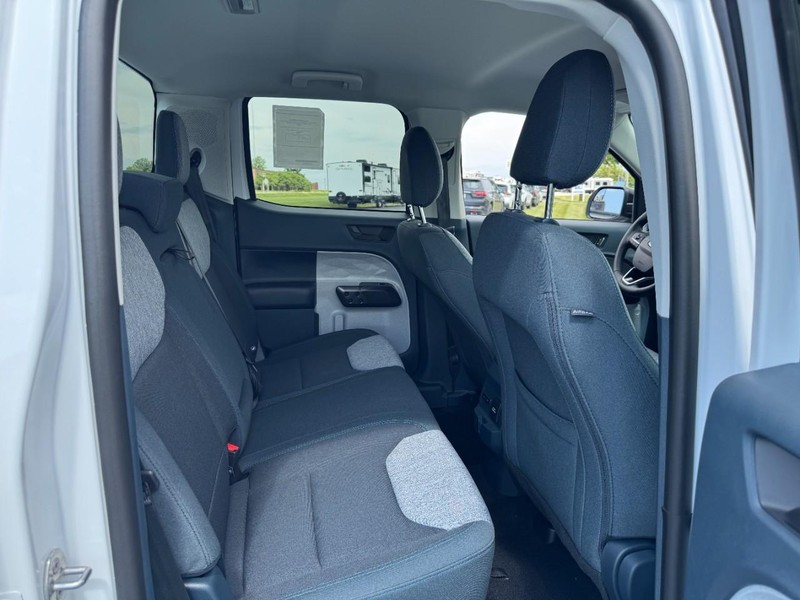 Ford Maverick Vehicle Image 05