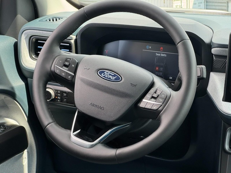 Ford Maverick Vehicle Image 07