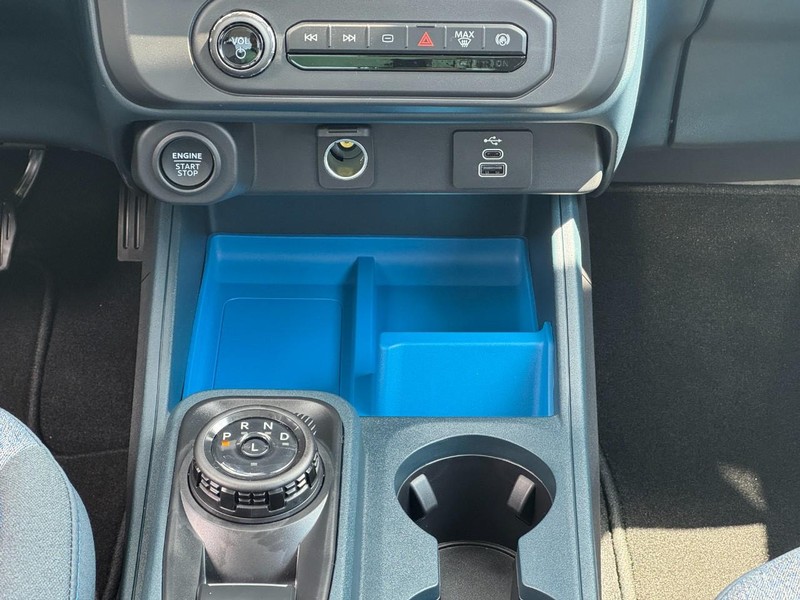 Ford Maverick Vehicle Image 09