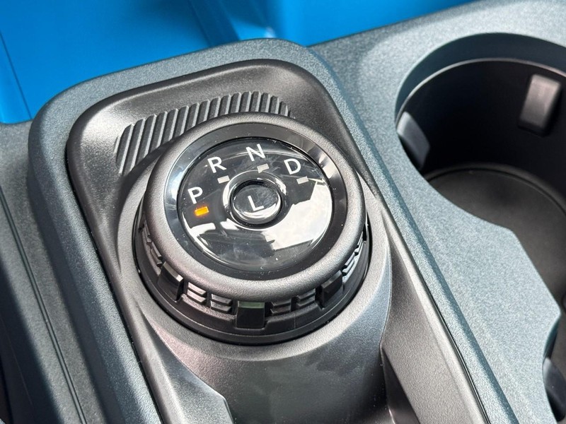 Ford Maverick Vehicle Image 16