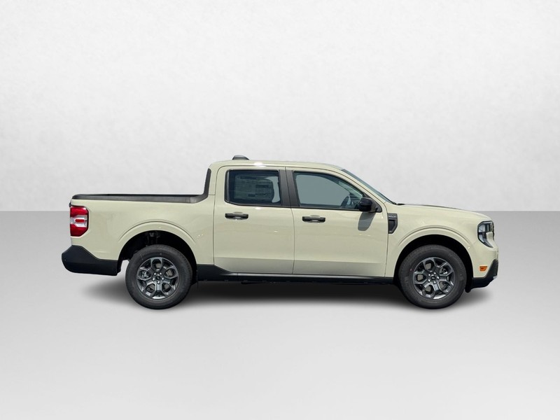 Ford Maverick Vehicle Image 02