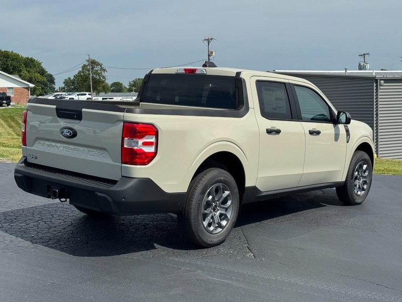 Ford Maverick Vehicle Image 03