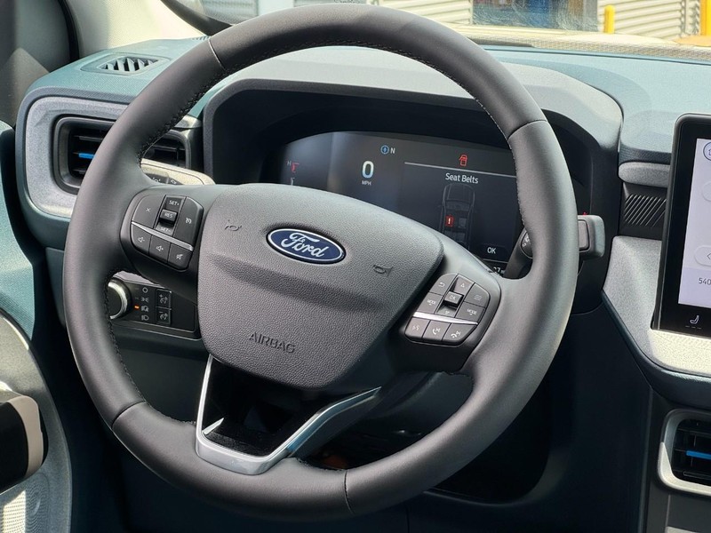 Ford Maverick Vehicle Image 07