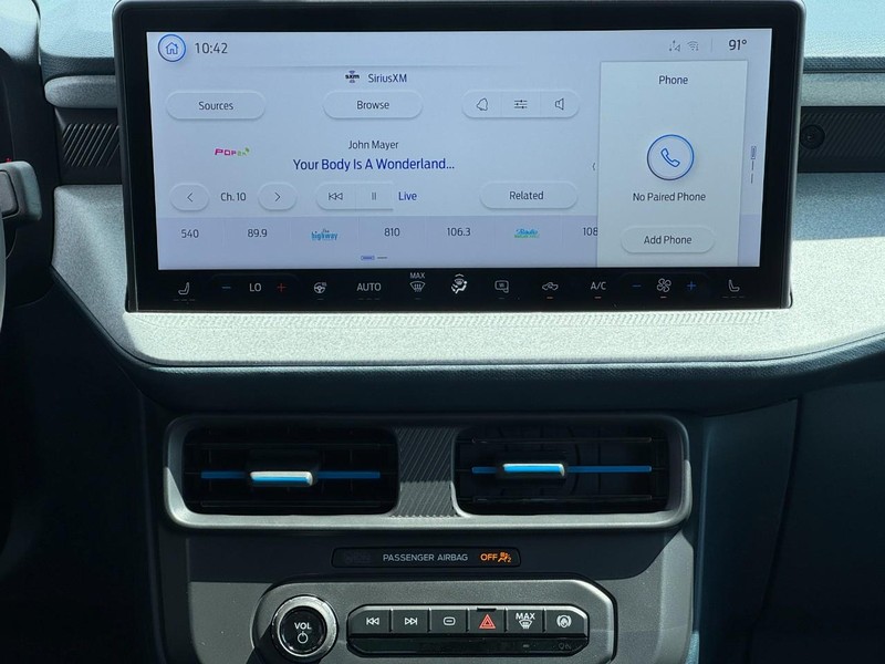 Ford Maverick Vehicle Image 08