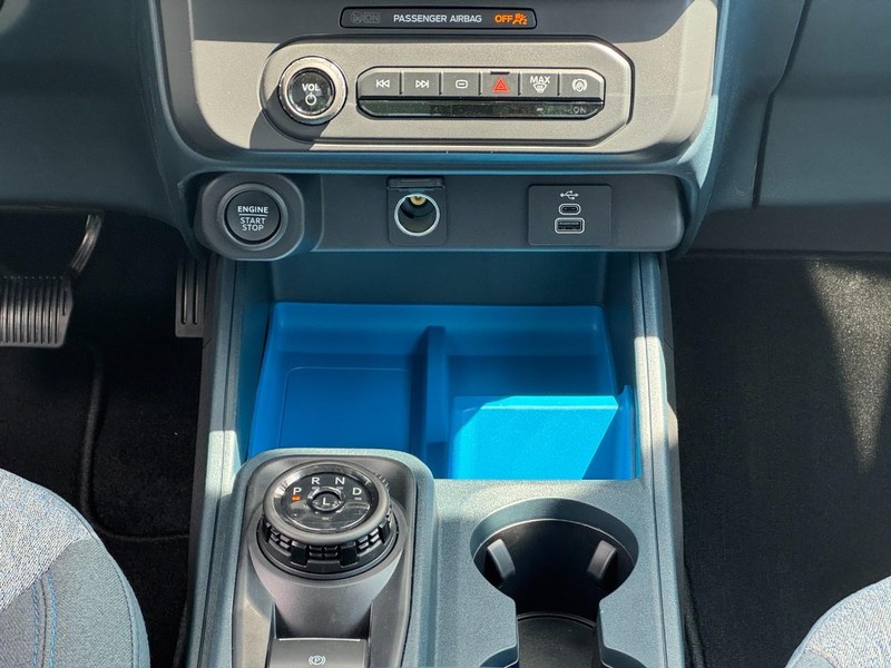 Ford Maverick Vehicle Image 09