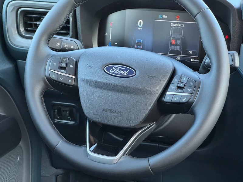 Ford Maverick Vehicle Image 07