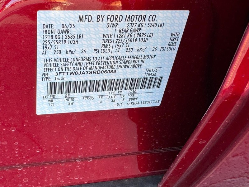 Ford Maverick Vehicle Image 18
