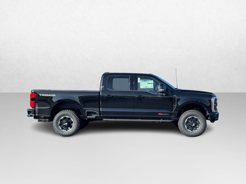 Ford Super Duty F-350 SRW Vehicle Image 02