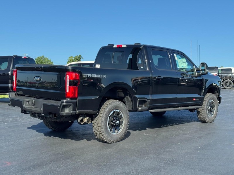 Ford Super Duty F-350 SRW Vehicle Image 03