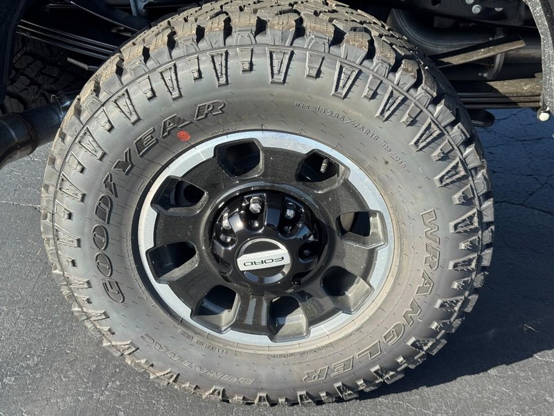 Ford Super Duty F-350 SRW Vehicle Image 05