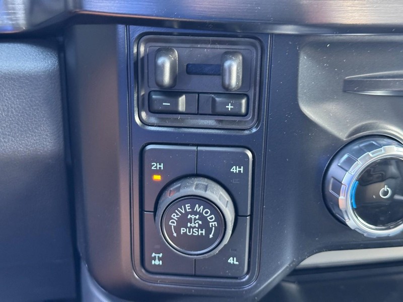 Ford Super Duty F-350 SRW Vehicle Image 19