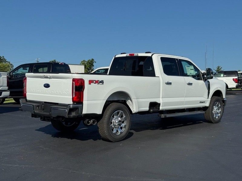 Ford Super Duty F-350 SRW Vehicle Image 03