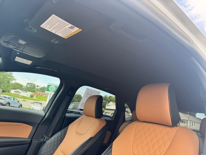 Ford Edge Vehicle Image 22