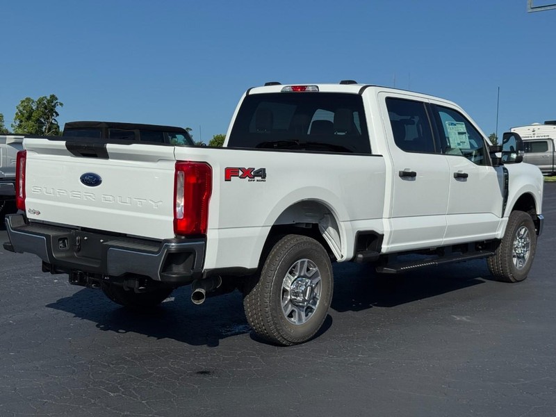 Ford Super Duty F-250 SRW Vehicle Image 03