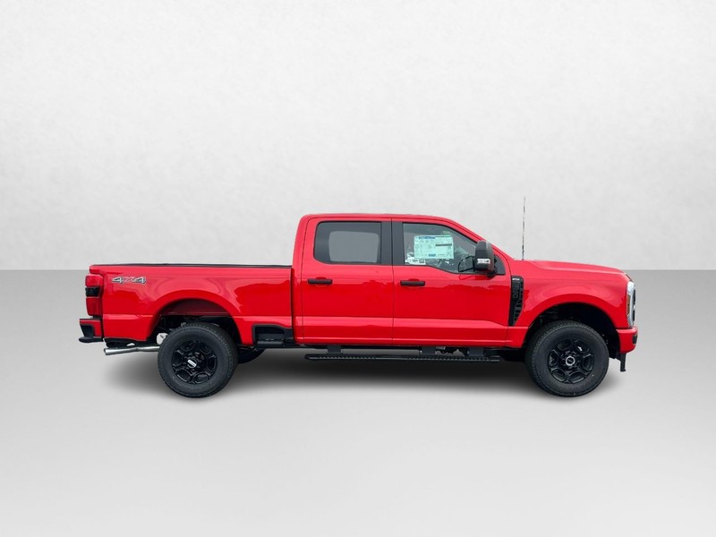 Ford Super Duty F-250 SRW Vehicle Image 02