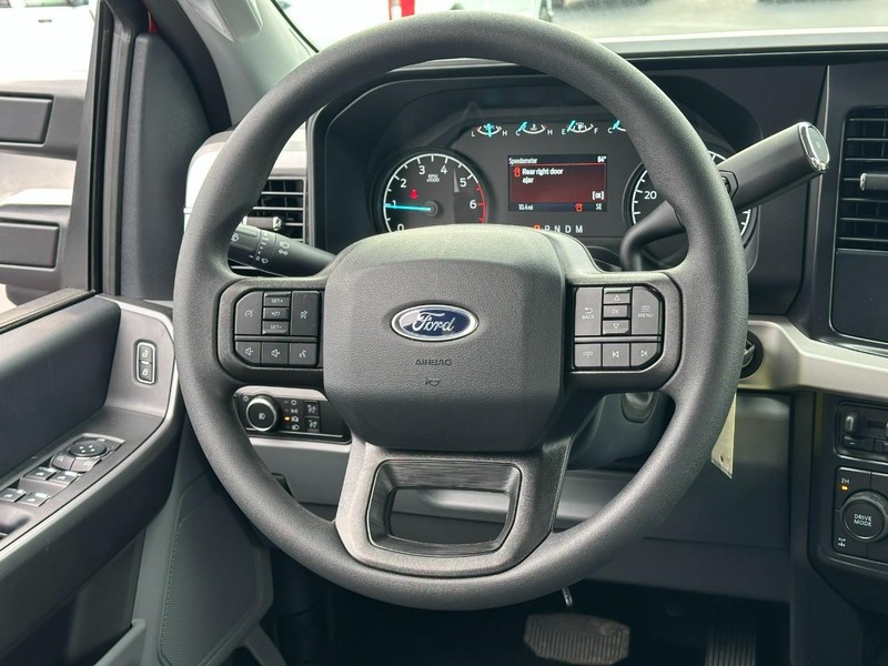 Ford Super Duty F-250 SRW Vehicle Image 06