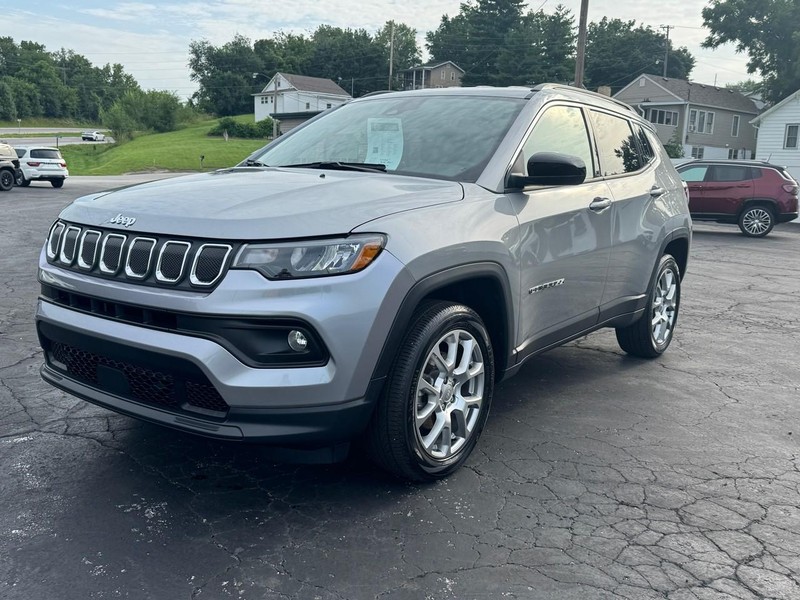 Jeep Compass Vehicle Image 02