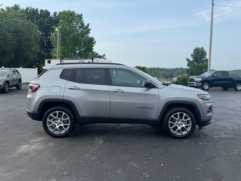 Jeep Compass Vehicle Image 04