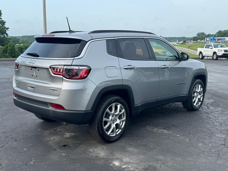 Jeep Compass Vehicle Image 05