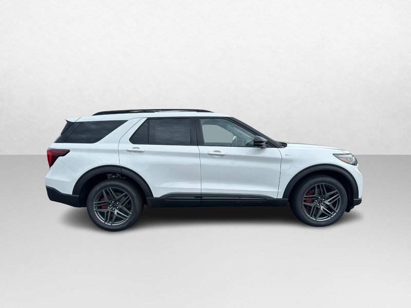 Ford Explorer Vehicle Image 02