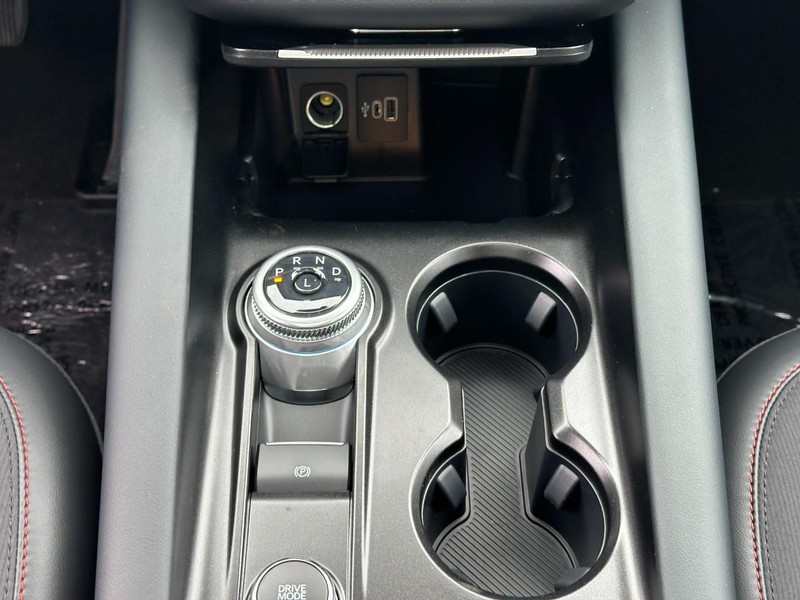 Ford Explorer Vehicle Image 11