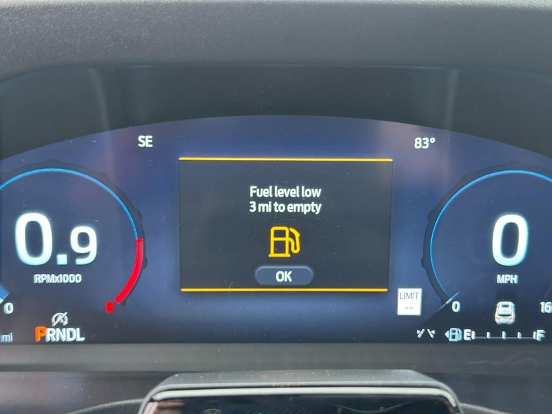 Ford Explorer Vehicle Image 17